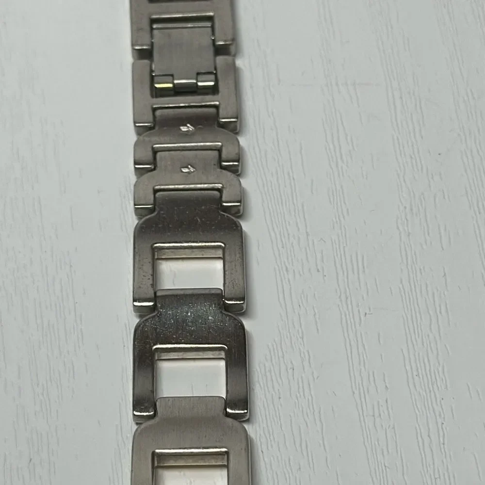 Fossil ES-9246 Ladies Womens Gold Silver Stainless‎ Steel Watch Needs BATTERY